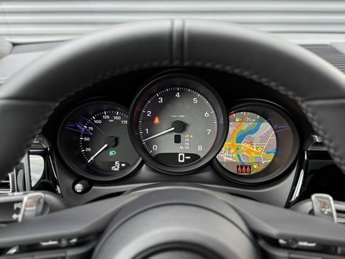 New 2026 Porsche Macan S image 25