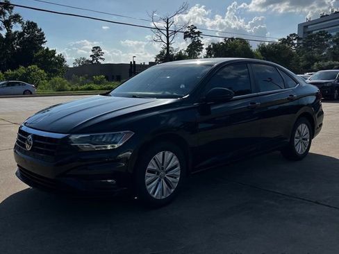 Used 2019 Volkswagen Jetta FWD image 1
