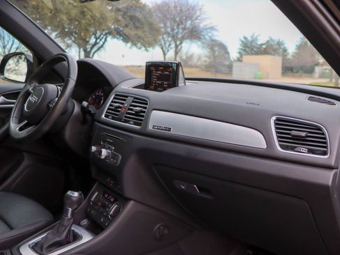 Used 2018 Audi Q3 2.0T Premium w/ Convenience Package image 34