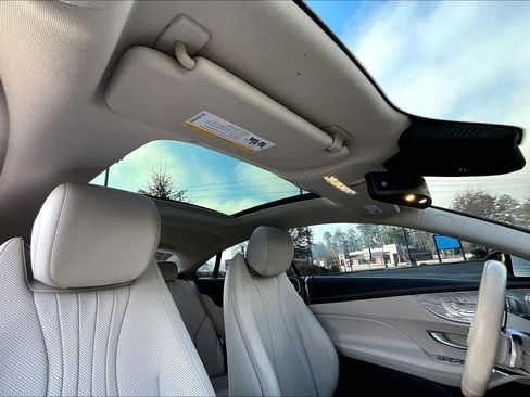 Used 2023 Mercedes-Benz E 450 Coupe image 13