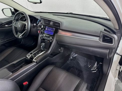 Used 2018 Honda Civic Touring image 29