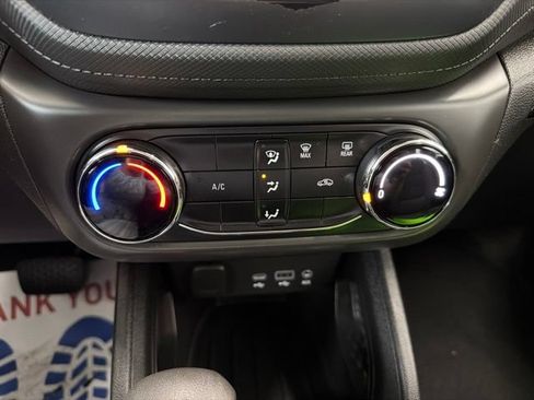 Used 2021 Chevrolet TrailBlazer LS FWD image 20