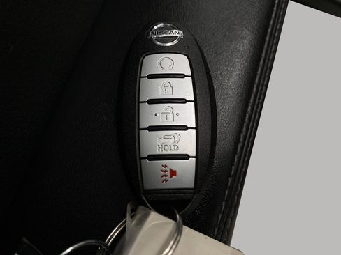 Used 2020 Nissan Rogue SL w/ Premium Package image 34