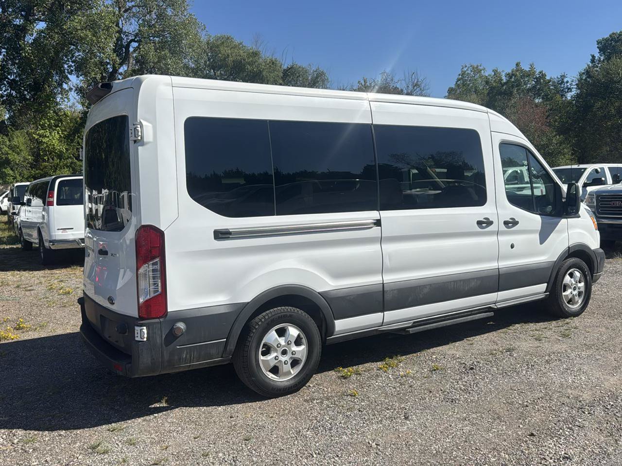 Used 2018 Ford Transit 350 XLT RWD image 5