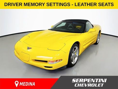 Used 2004 Chevrolet Corvette Convertible w/ Preferred Equipment Group RWD image 1