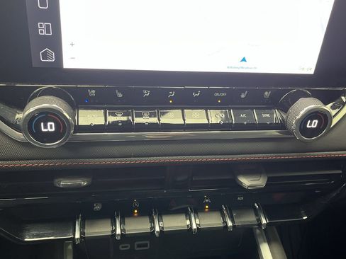 Certified 2024 Chevrolet Colorado Z71 w/ Z71 Convenience Package 2 image 23