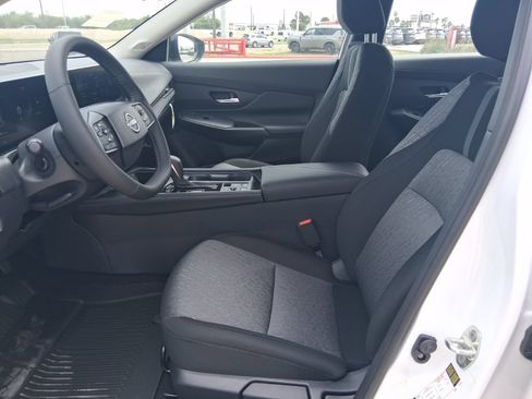 New 2026 Nissan Sentra SV w/ SV Convenience Package FWD image 22