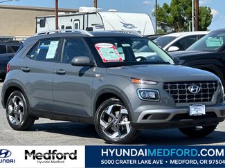 Certified 2025 Hyundai Venue SEL FWD video 1
