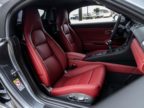 Certified 2025 Porsche 718 Boxster S image 37