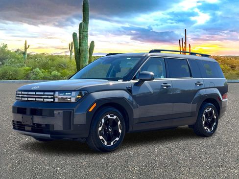 Used 2025 Hyundai Santa Fe SEL image 2