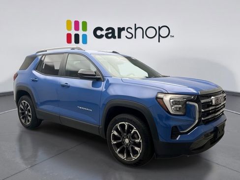 Used 2025 GMC Terrain Elevation w/ Elevation Premium Package AWD/4WD image 7