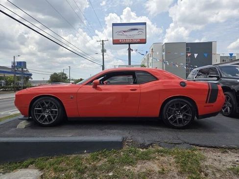 Used 2018 Dodge Challenger R/T Scat Pack RWD image 4