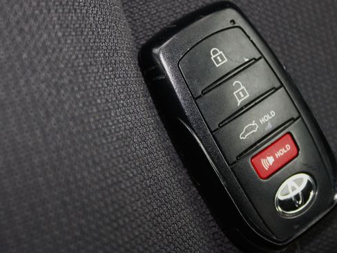 Used 2024 Toyota Corolla SE image 31