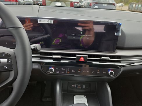New 2026 Kia Sportage SX FWD image 10