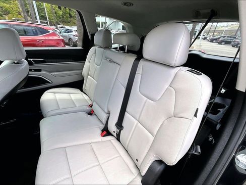 Certified 2025 Kia Telluride EX FWD image 15