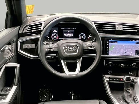 Certified 2025 Audi Q3 2.0T Premium Plus w/ Premium Plus Package AWD/4WD image 6