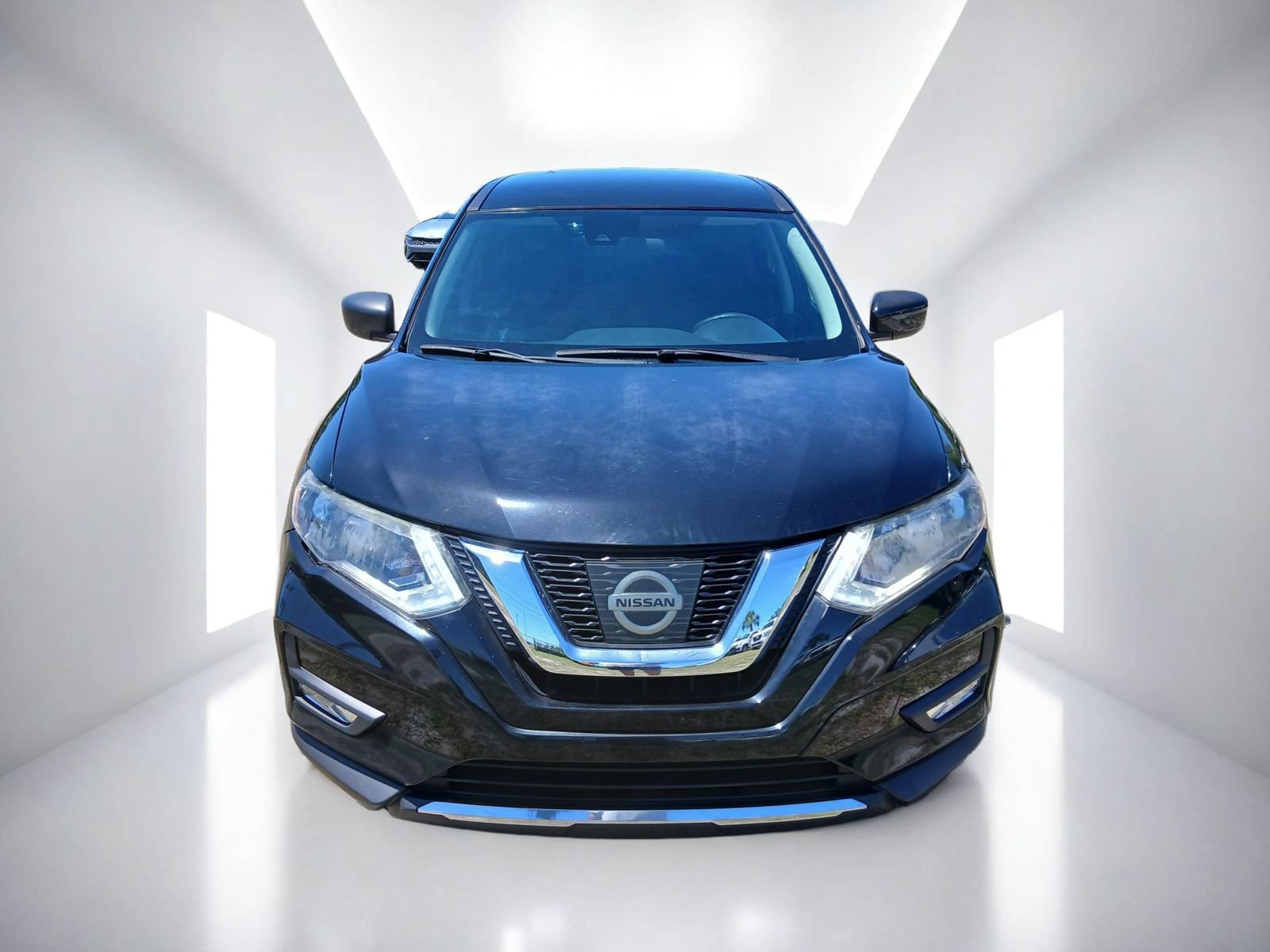 Used 2020 Nissan Rogue S FWD image 3