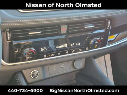 Used 2023 Nissan Rogue SL AWD/4WD image 19