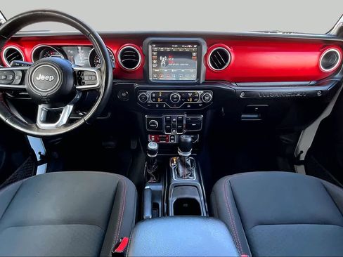 Used 2022 Jeep Wrangler Unlimited Rubicon w/ Cold Weather Group AWD/4WD image 15