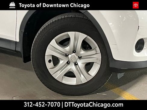 Used 2015 Toyota RAV4 LE AWD/4WD image 2