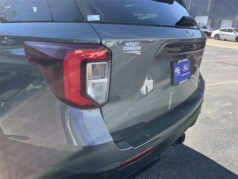 Used 2023 Ford Explorer ST-Line w/ Class IV Trailer Tow Package image 10