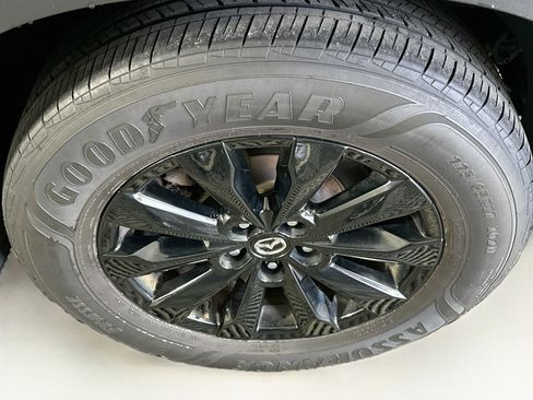 Used 2025 MAZDA CX-50 AWD 2.5 S w/ Premium Package image 11