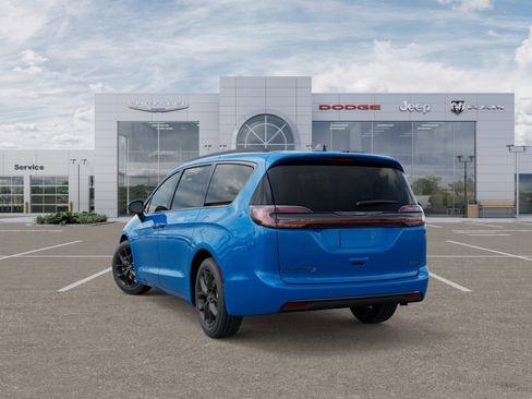 New 2026 Chrysler Pacifica Select w/ S Appearance Package AWD/4WD image 32
