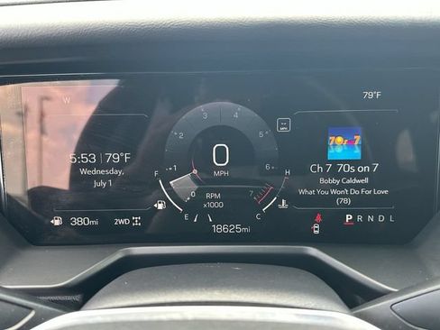 Used 2025 GMC Acadia Elevation w/ LPO, Roadside Safety Package AWD/4WD image 11