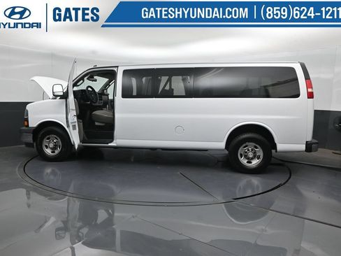 Used 2019 Chevrolet Express 3500 LT w/ LT Preferred Equipment Group RWD image 43