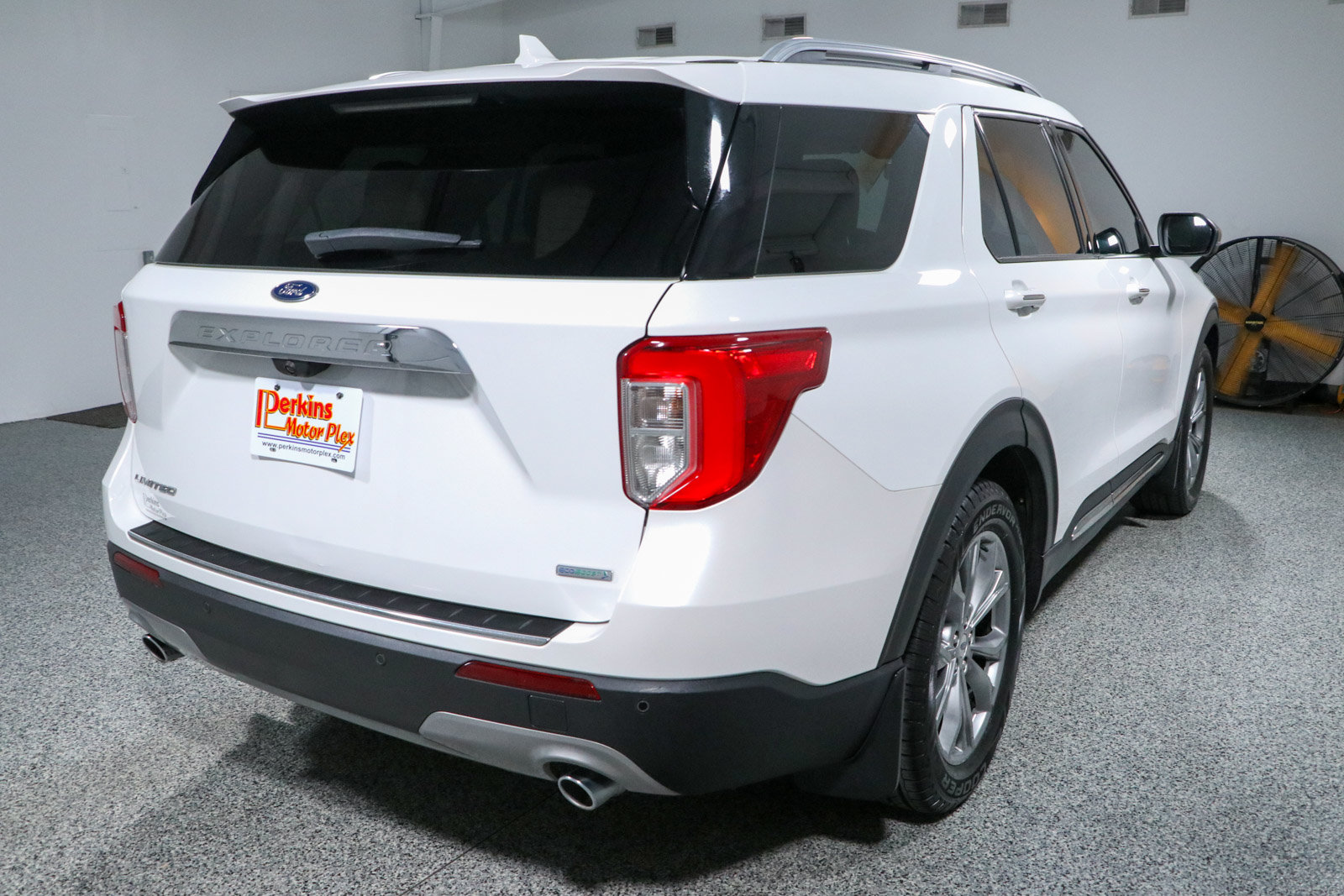 Used 2020 Ford Explorer Limited RWD image 7