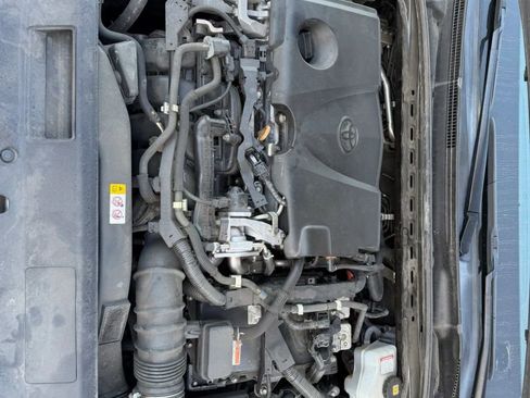 Used 2019 Toyota Camry LE image 31