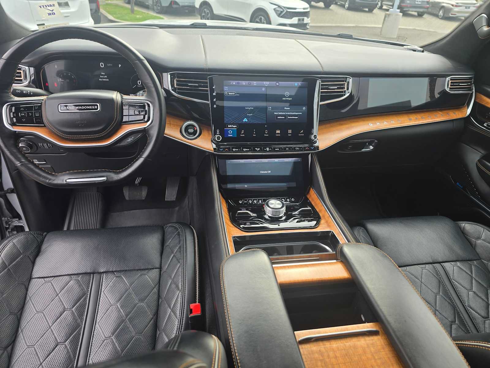 Used 2024 Jeep Grand Wagoneer L Series III AWD/4WD image 25