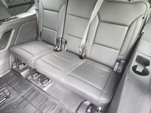 Used 2021 Chevrolet Tahoe High Country w/ Premium Package RWD image 32