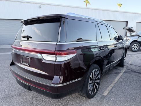 Used 2024 Lincoln Navigator Reserve AWD/4WD image 6