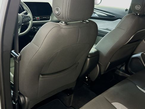 Used 2025 Chevrolet TrailBlazer LT image 27