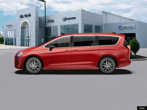 New 2027 Chrysler Pacifica Select FWD image 3