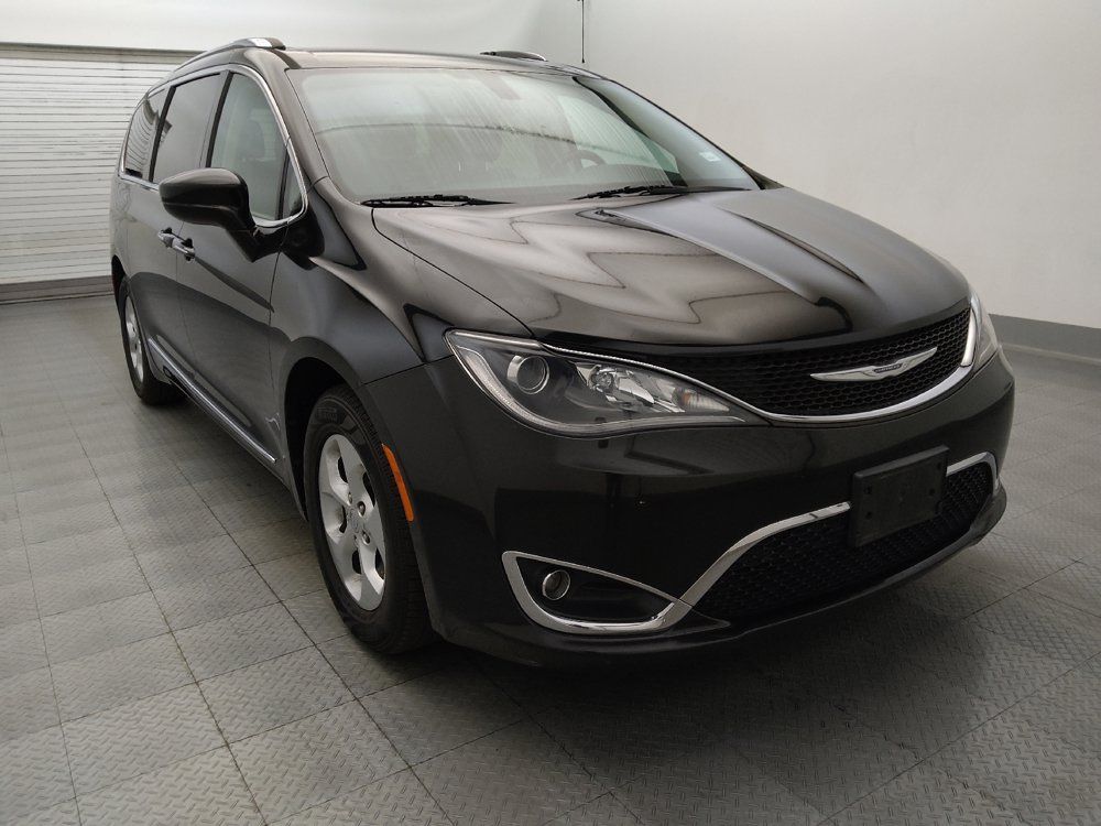 Used 2017 Chrysler Pacifica Touring-L Plus FWD image 13