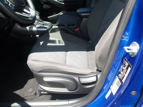 Used 2023 Kia Seltos LX AWD/4WD image 12