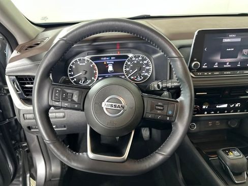 Used 2021 Nissan Rogue SV w/ Premium Package image 14