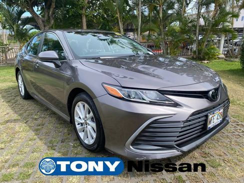 Used 2022 Toyota Camry LE FWD image 1