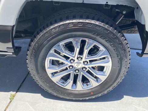 Used 2024 Ford F150 King Ranch w/ FX4 Off-Road Package AWD/4WD image 9