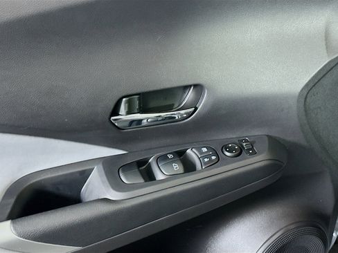 Used 2024 Nissan Kicks SR w/ SR Premium Package image 15