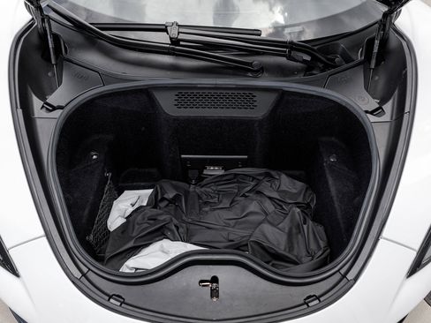 Used 2019 McLaren 570S Spider image 36