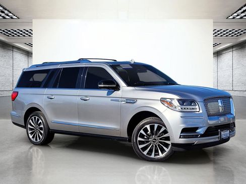 Used 2021 Lincoln Navigator L Reserve w/ Luxury Package image 2