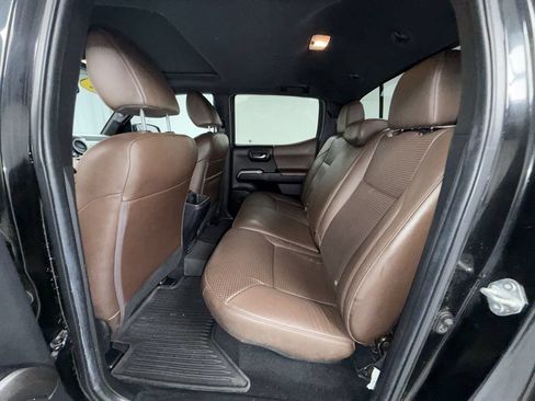 Certified 2022 Toyota Tacoma Limited AWD/4WD image 14