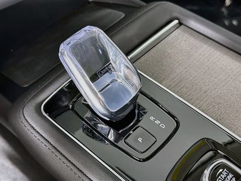 New 2026 Volvo XC90 T8 Ultra w/ Protection Package AWD/4WD image 17