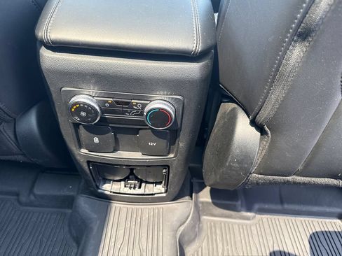 Used 2023 Ford Explorer XLT w/ Equipment Group 202A AWD/4WD image 25