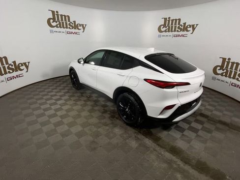 Used 2024 Buick Envista Sport Touring w/ Convenience I Package image 6