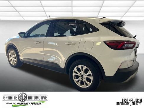 Used 2025 Ford Escape Active AWD/4WD image 4
