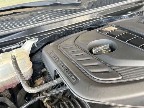 Used 2023 Jeep Wagoneer Series III w/ Preferred Equipment Group image 12